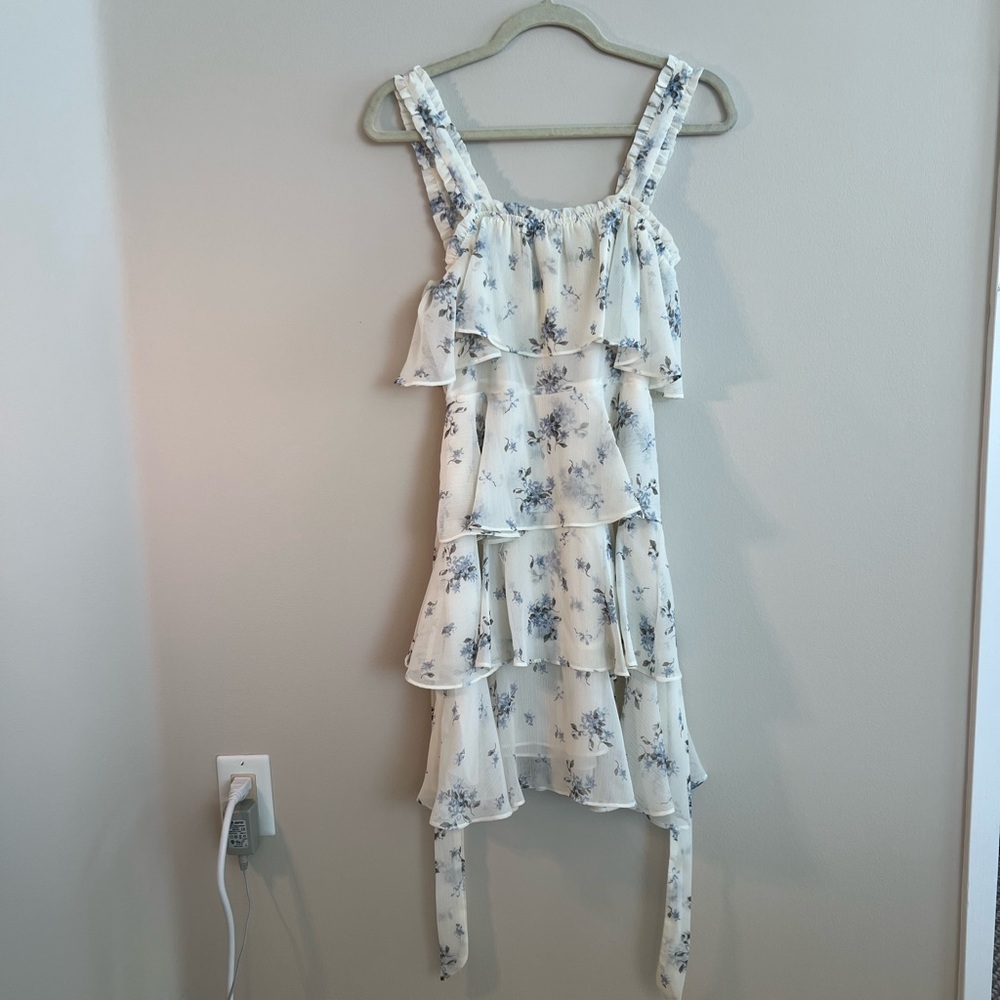 Storia Elegant Floral Dress